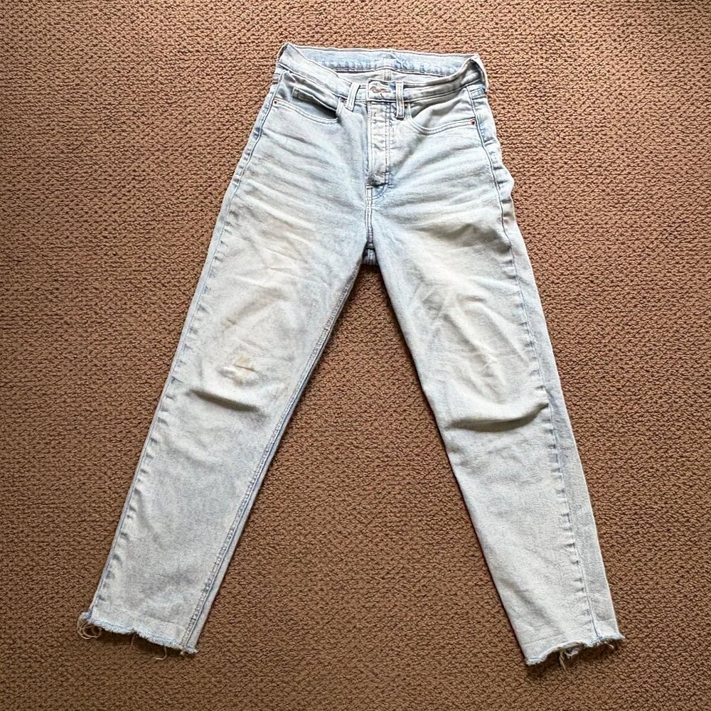 Old Navy Cutoff Light Wash Extra High Rise Straight Leg Jeans Women's Size 4